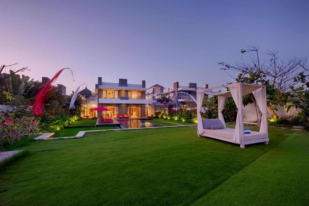 Luxury Villa with Ocean View in Keramas