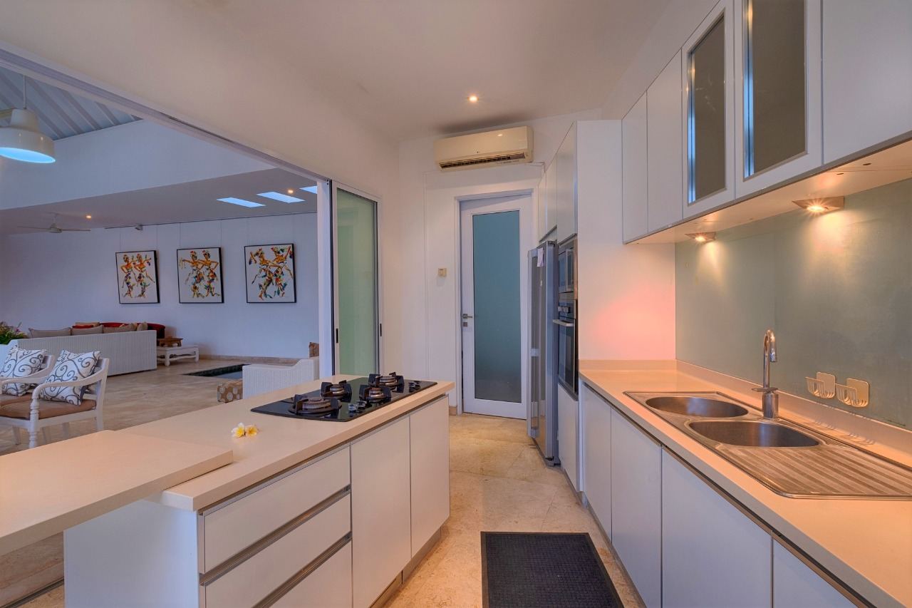 Tropical Villa with Private Pool in Canggu