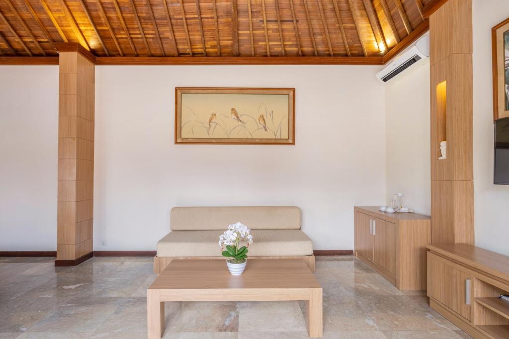 Peaceful 1 Bedroom Private Villas in Sanur