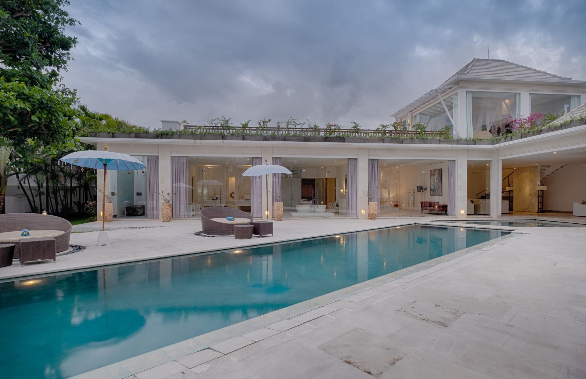 Tropical Villa with Private Pool in Canggu