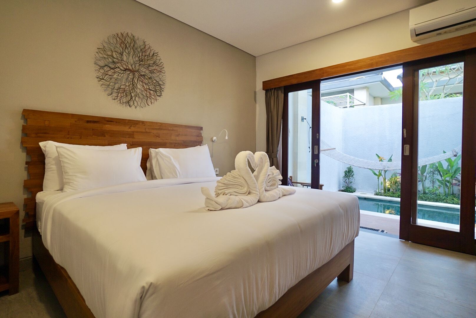 Cozy 1BR Private Pool Villa for a Canggu Escape