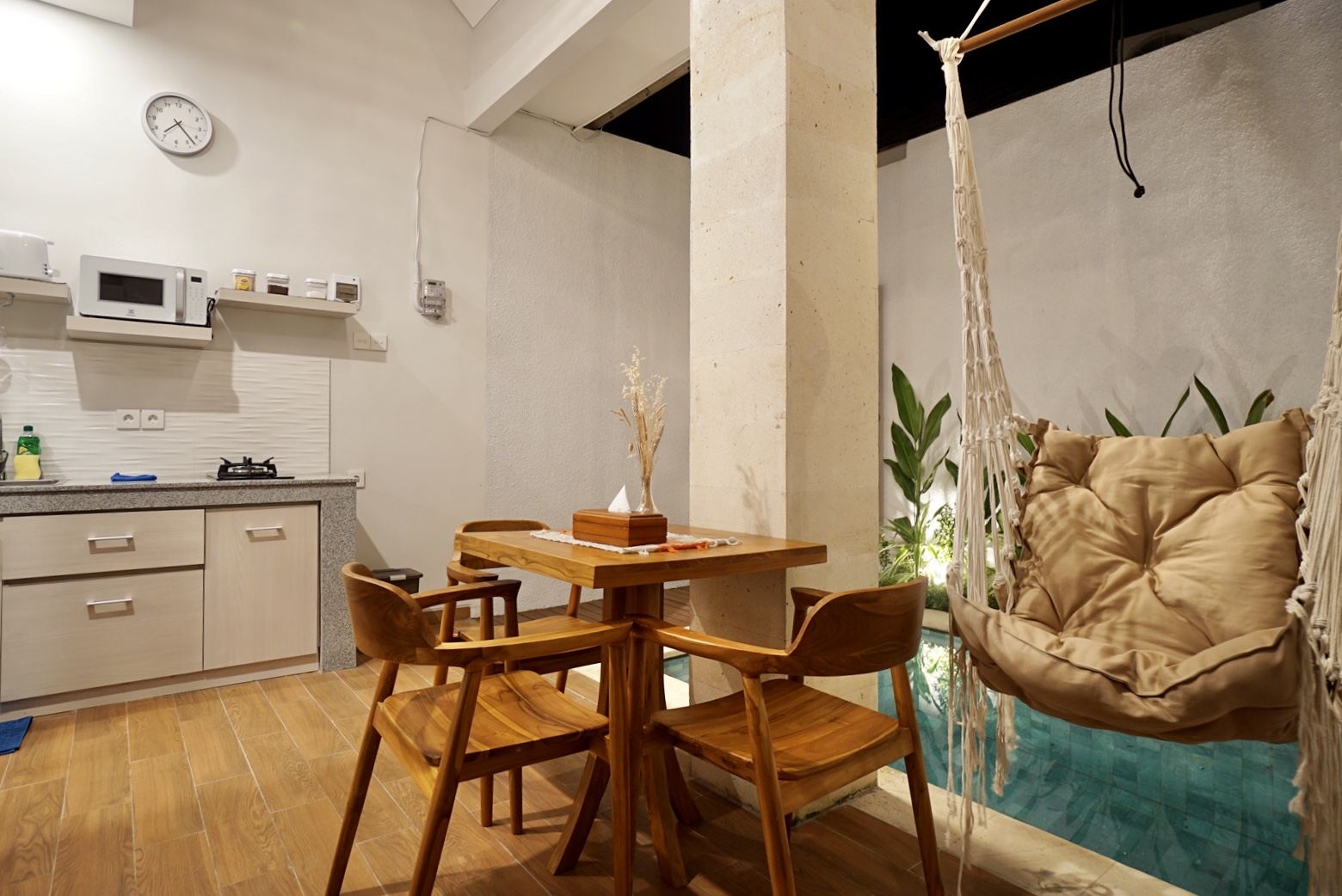 Cozy 2BR Private Pool Villa for a Canggu Escape